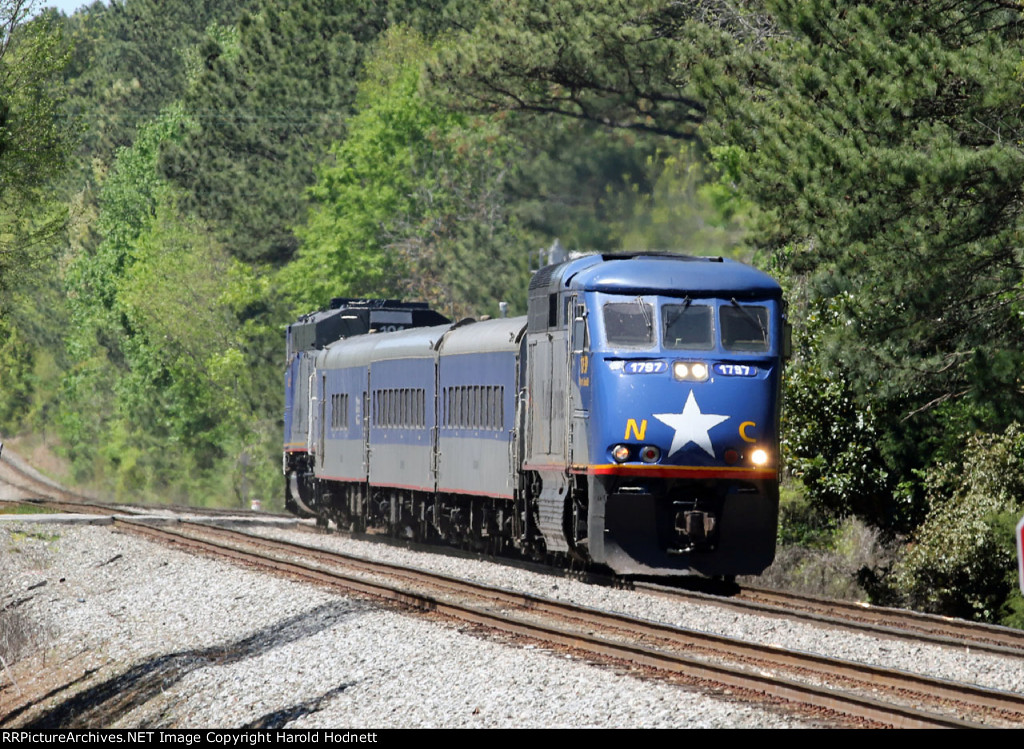 RNCX 1797 leads train P074-11